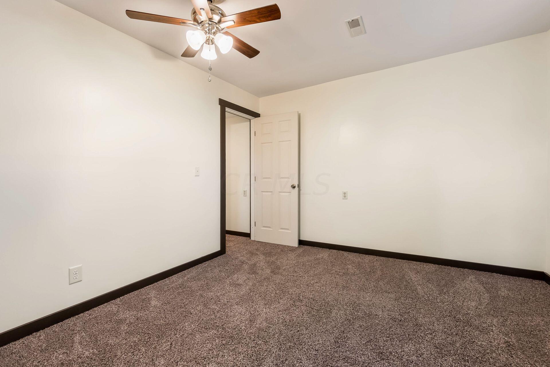 310 Ray Avenue Circleville, OH 43113 - Photo 20 of 36 028_d2eea037c38_i 310 Ray 049