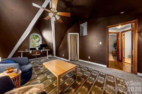 $725,000 | 1512 Ideal Way, Charlotte, NC 28203