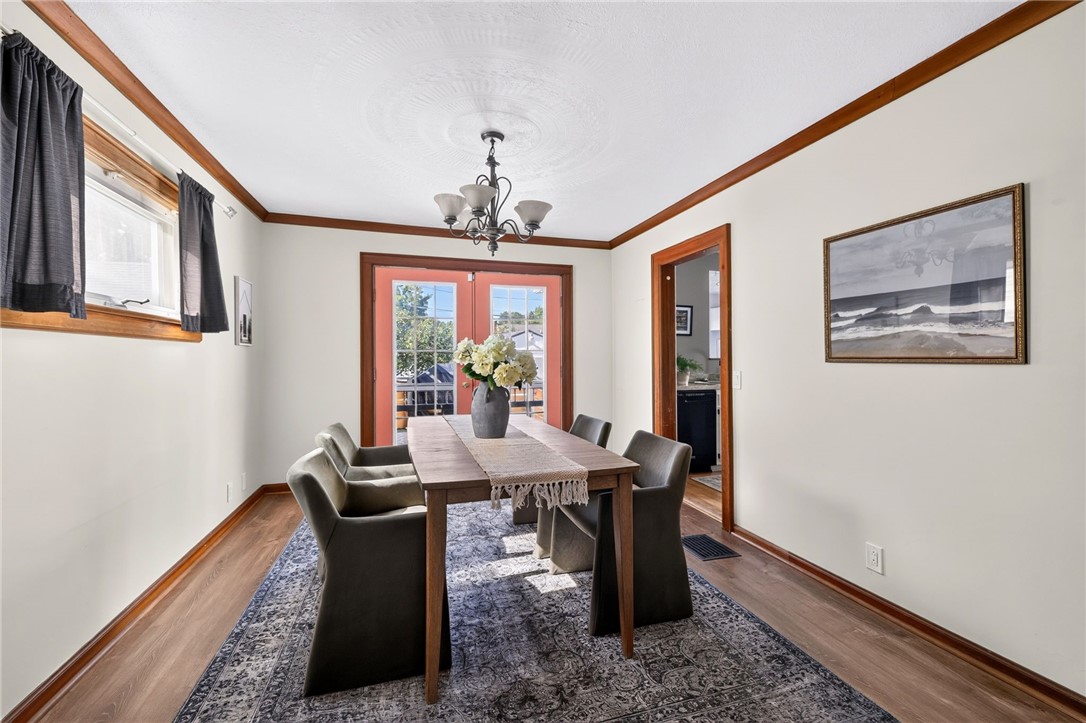 220 Barry Road Irondequoit, NY 14617 - Photo 9 of 34