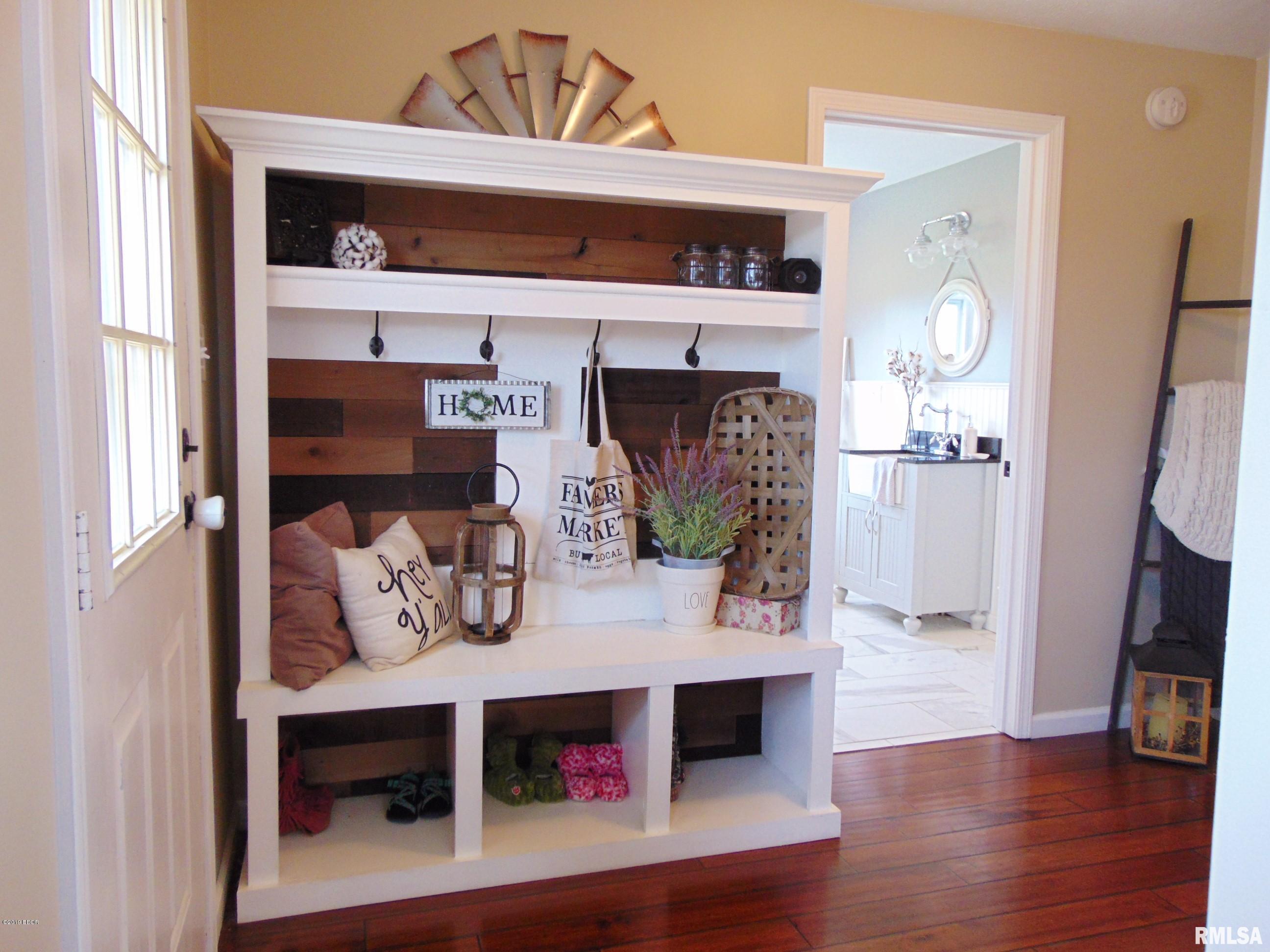 4252 Stonefort Road Creal Springs, IL 62922 - Photo 15 of 50 Gallery Image 15