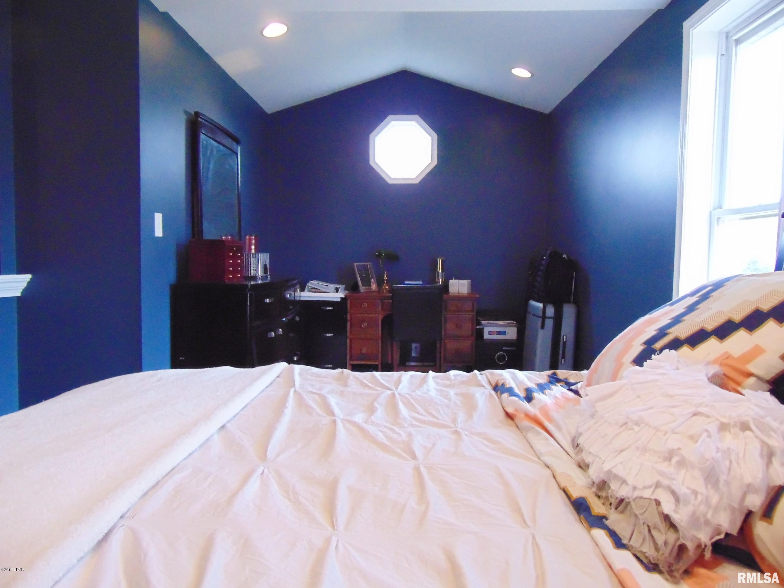4252 Stonefort Road Creal Springs, IL 62922 - Photo 18 of 50 Gallery Image 18