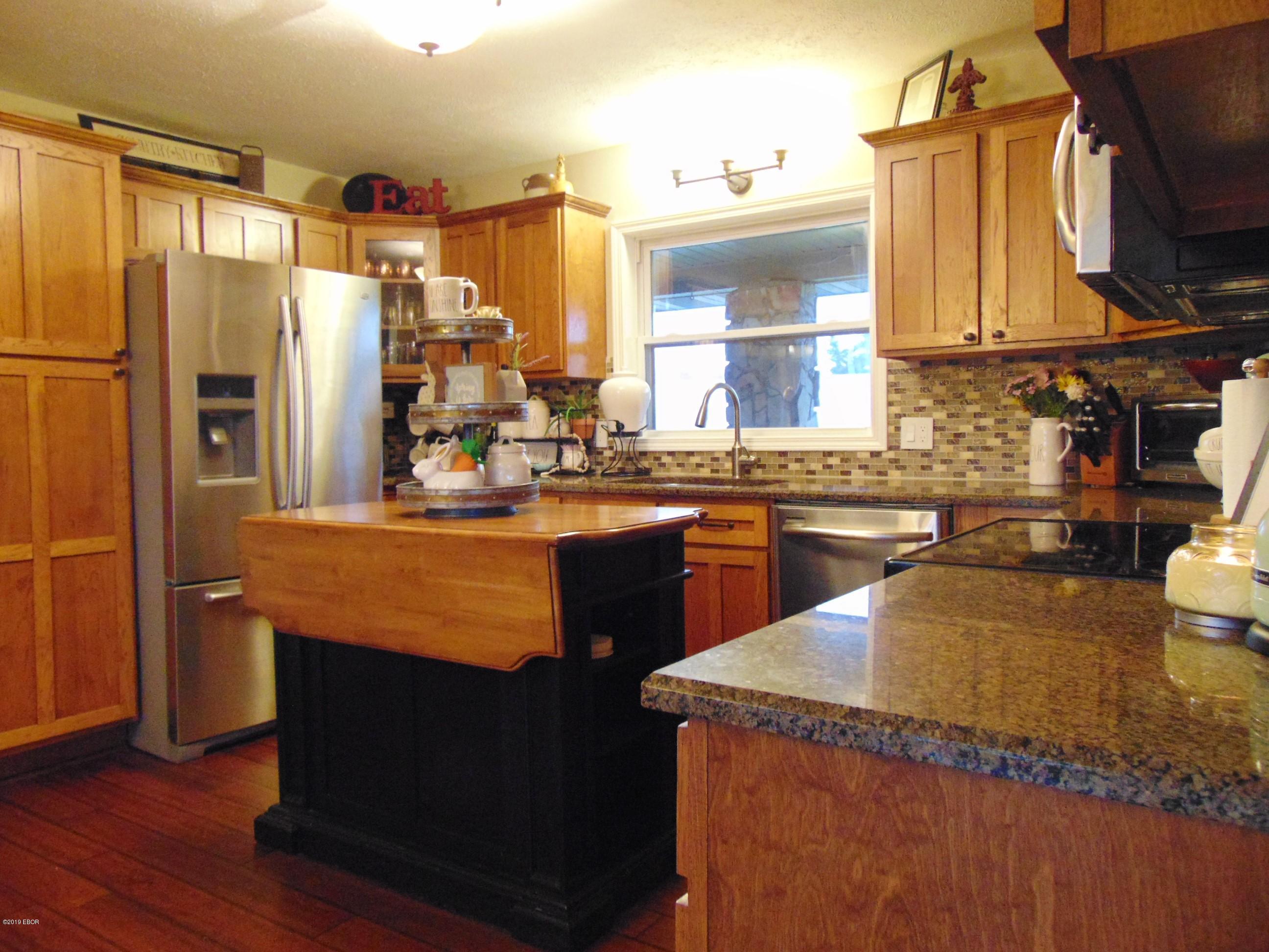 4252 Stonefort Road Creal Springs, IL 62922 - Photo 3 of 50 Gallery Image 3