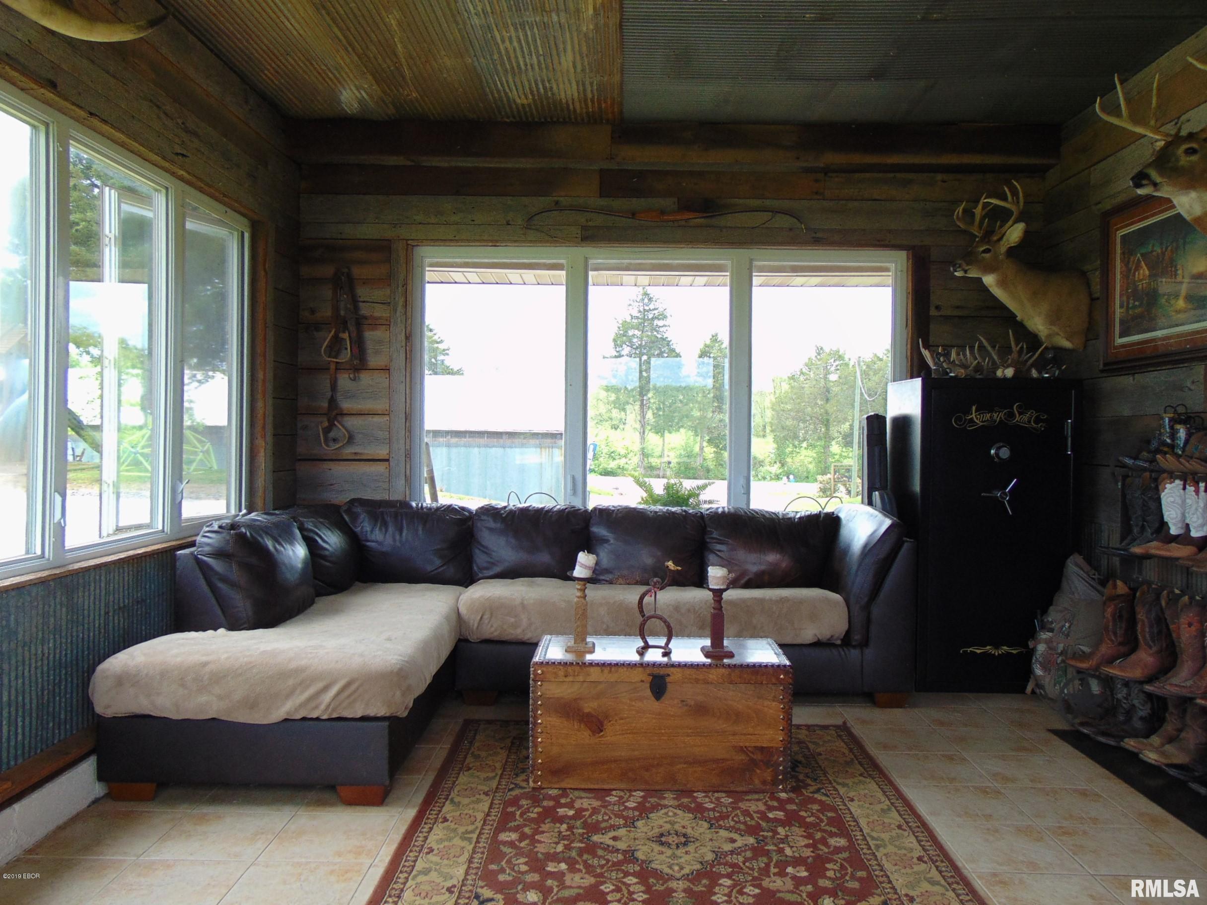 4252 Stonefort Road Creal Springs, IL 62922 - Photo 35 of 50 Gallery Image 35