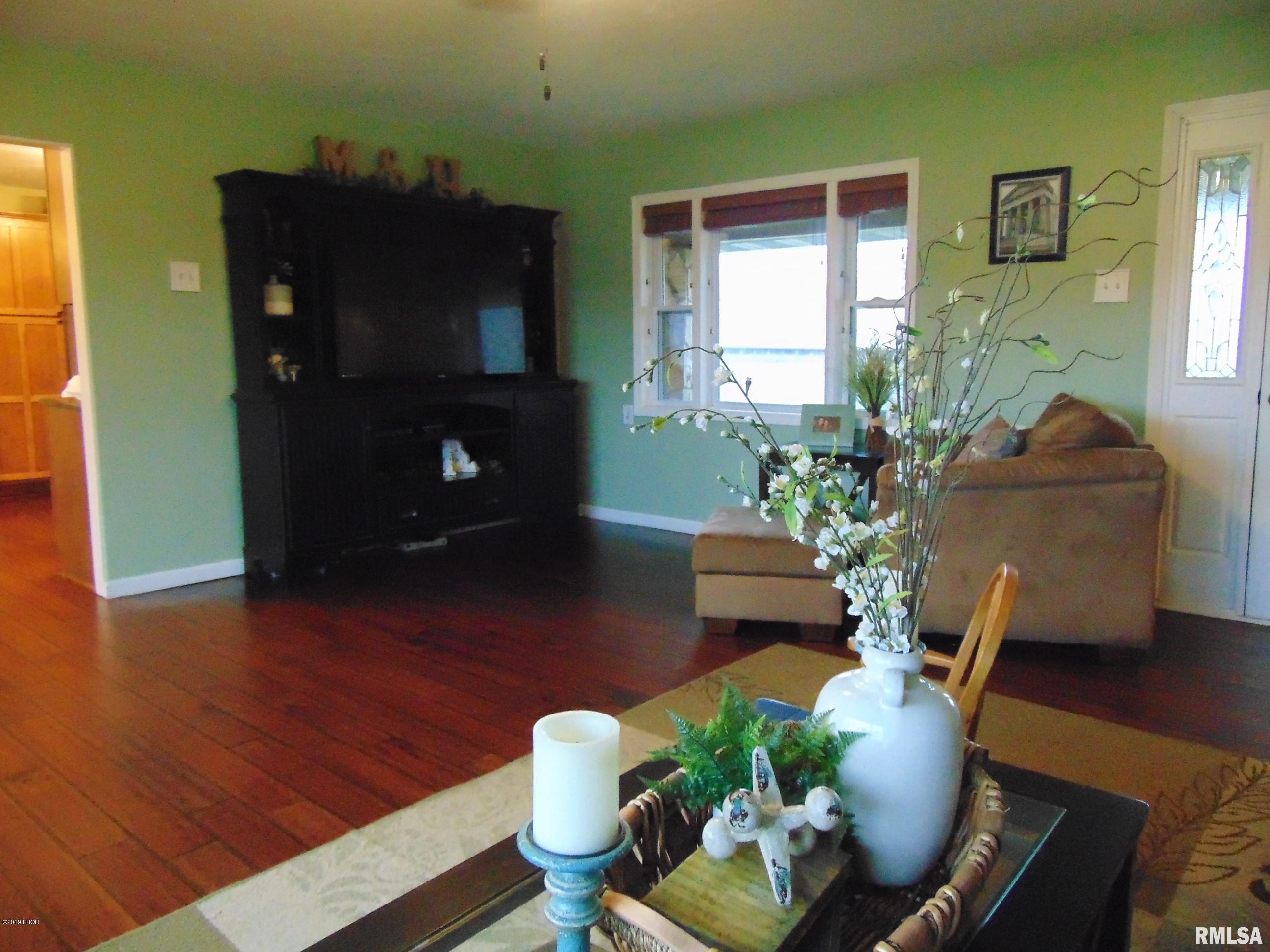 4252 Stonefort Road Creal Springs, IL 62922 - Photo 10 of 50 Gallery Image 10