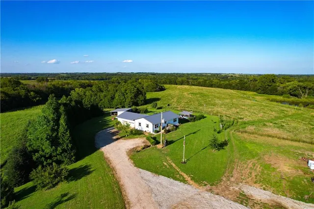 $529,900 | 3780 Northwest State Route, Maysville, MO 64469