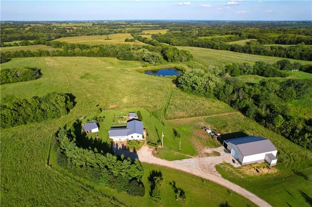 $529,900 | 3780 Northwest State Route, Maysville, MO 64469