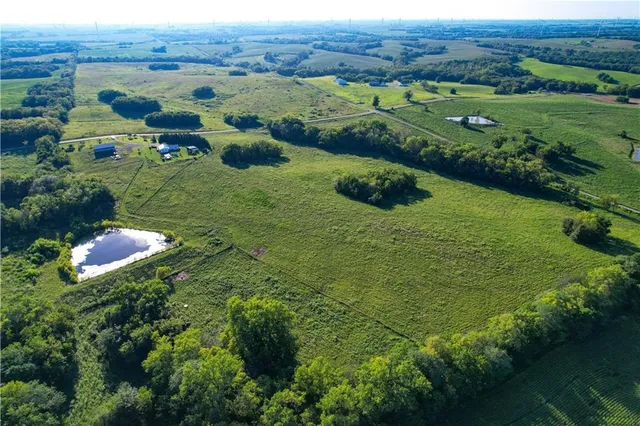 $529,900 | 3780 Northwest State Route, Maysville, MO 64469