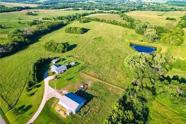 $529,900 | 3780 Northwest State Route, Maysville, MO 64469