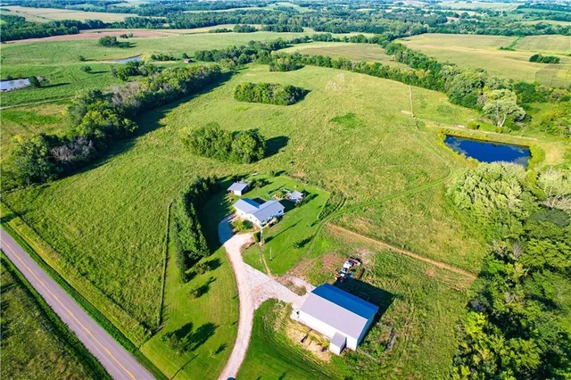 $529,900 | 3780 Northwest State Route, Maysville, MO 64469