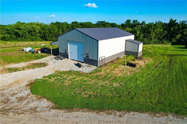 $529,900 | 3780 Northwest State Route, Maysville, MO 64469