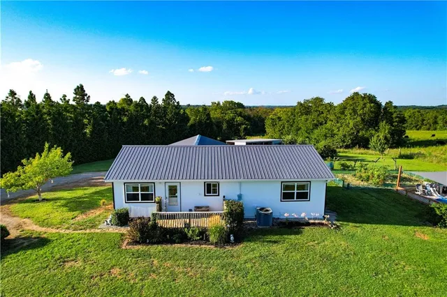 $529,900 | 3780 Northwest State Route, Maysville, MO 64469