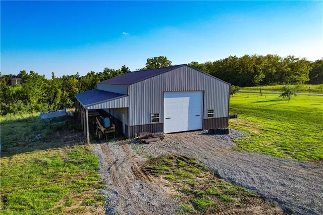 $529,900 | 3780 Northwest State Route, Maysville, MO 64469