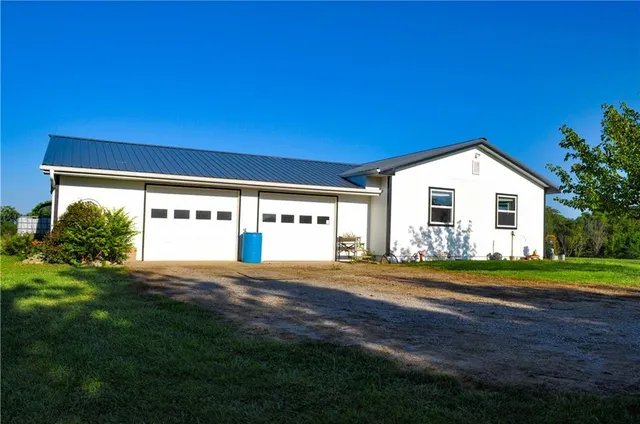 $529,900 | 3780 Northwest State Route, Maysville, MO 64469