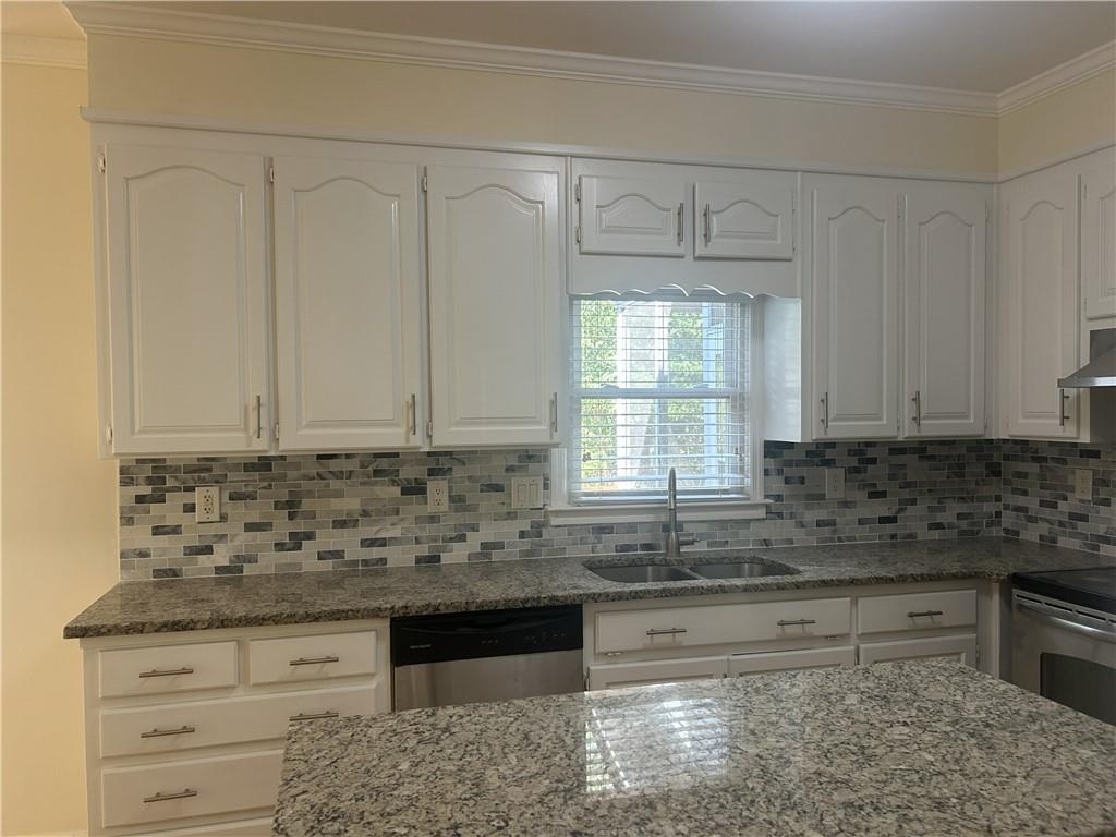 1273 Channel Park Southwest Marietta, GA 30064 - Photo 7 of 56