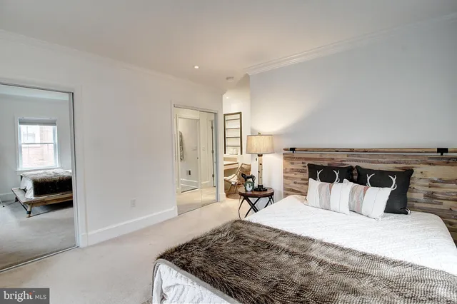 $2,950 | 102 Frederick Avenue, Frederick, MD 21701