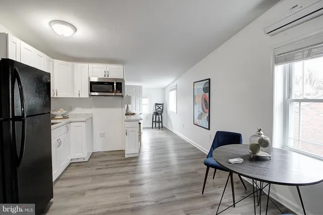 $2,950 | 102 Frederick Avenue, Frederick, MD 21701