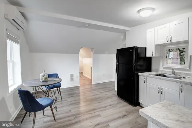 $2,950 | 102 Frederick Avenue, Frederick, MD 21701