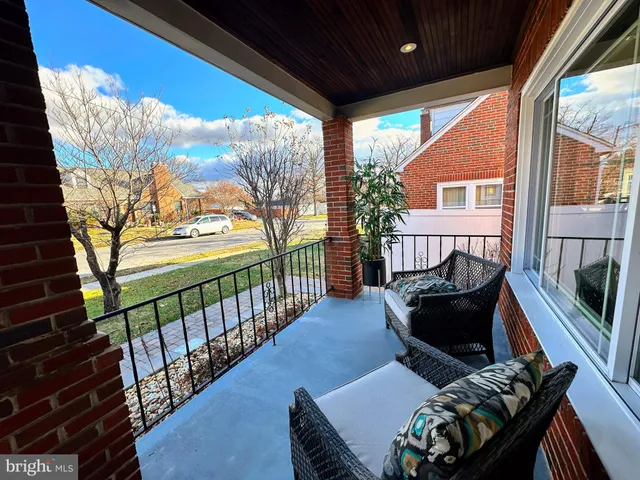 $2,950 | 102 Frederick Avenue, Frederick, MD 21701