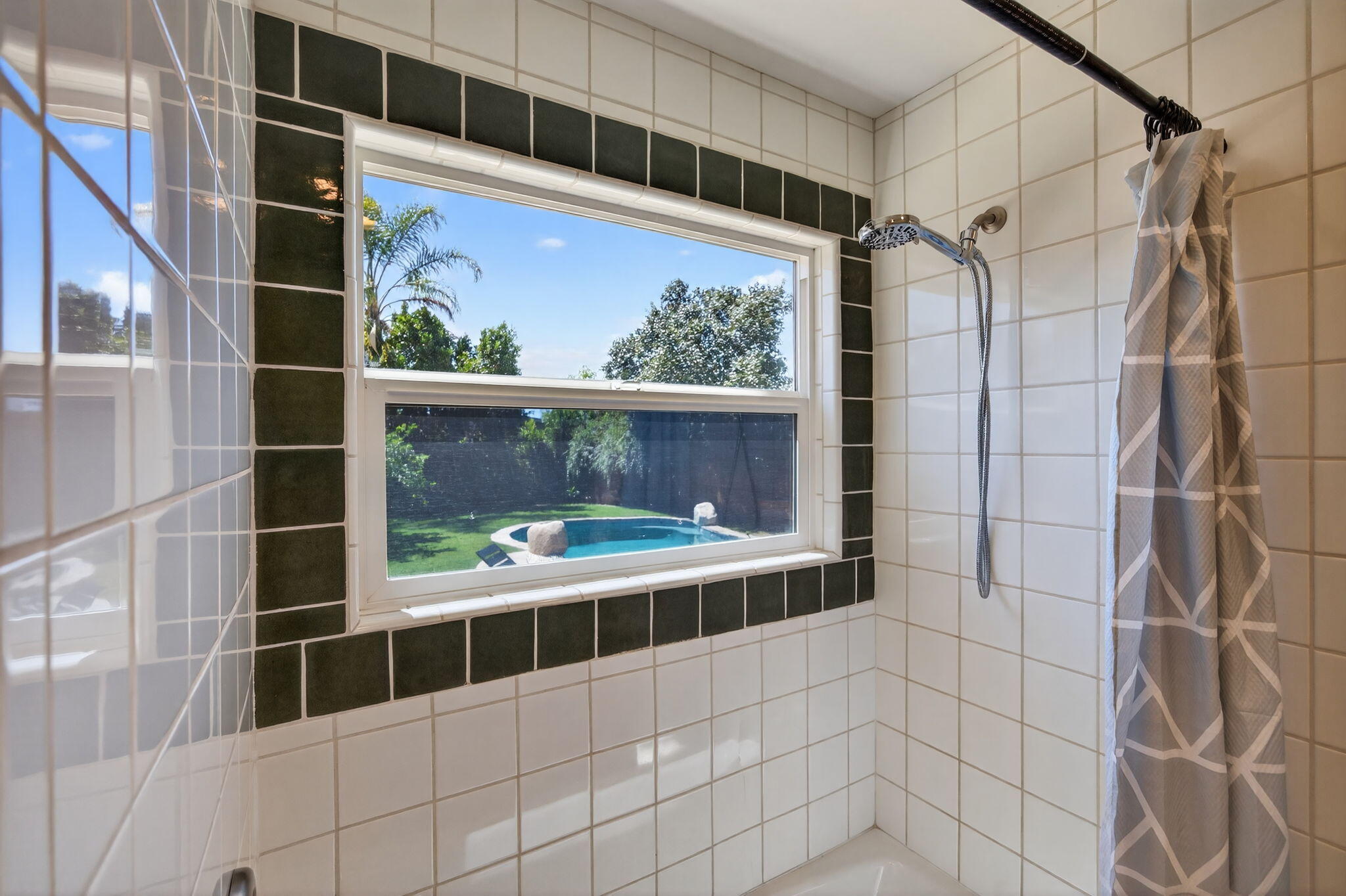 1054 Fairview Road Ojai, CA 93023 - Photo 17 of 32 25-web-or-mls-Upmarketmedia_1054Fai-074