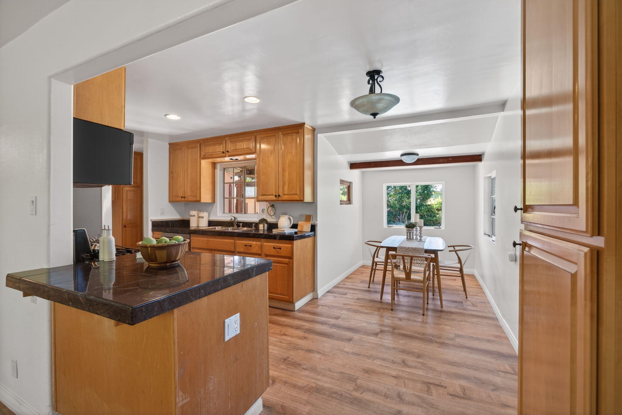 1054 Fairview Road Ojai, CA 93023 - Photo 7 of 32 13-web-or-mls-Upmarketmedia_1054Fai-038