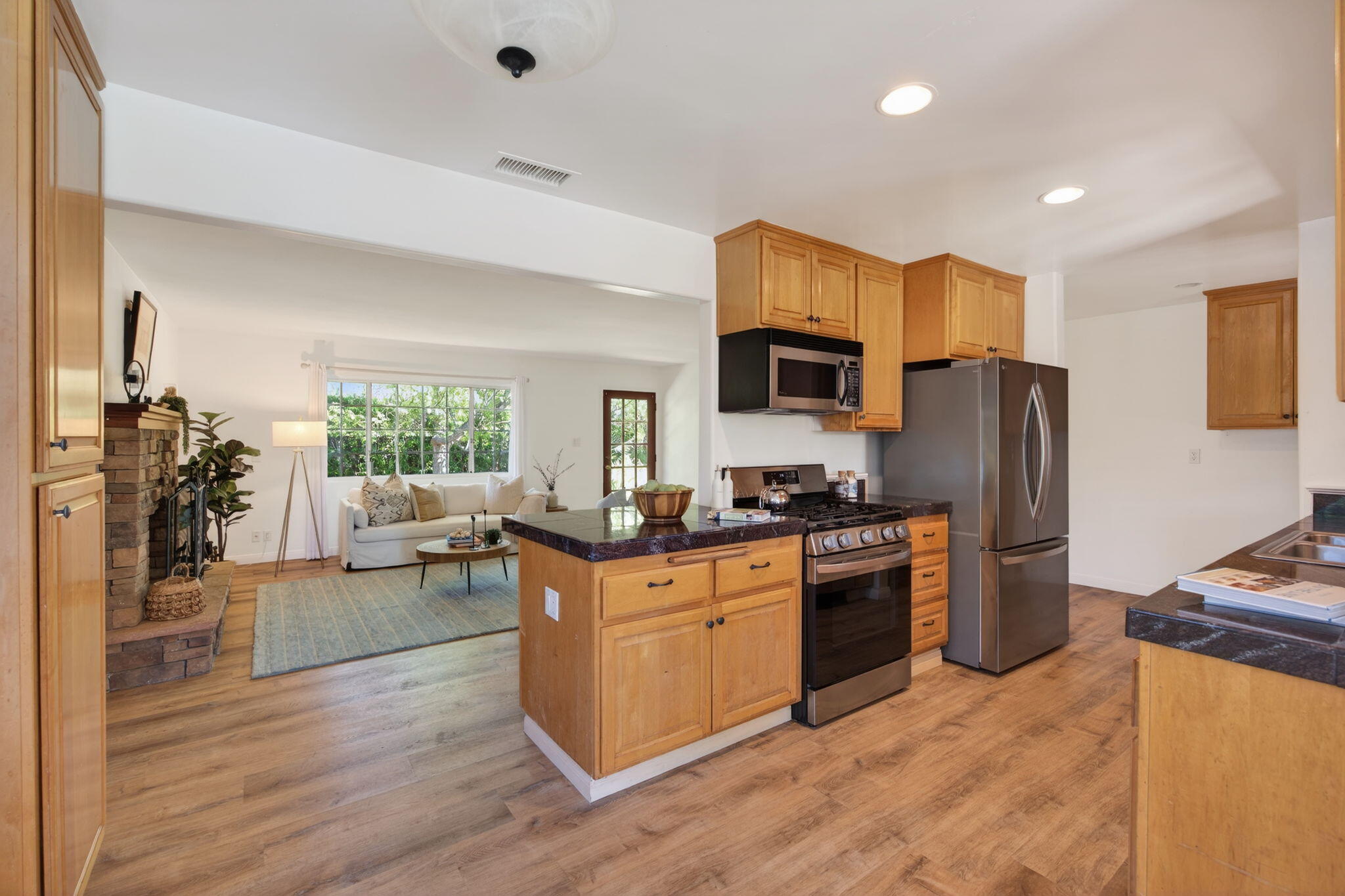 1054 Fairview Road Ojai, CA 93023 - Photo 10 of 32 16-web-or-mls-Upmarketmedia_1054Fai-046