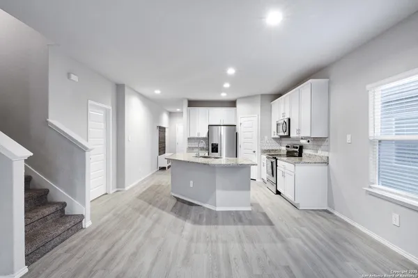 $1,795 | 13031 Heathers Sun Street, St. Hedwig, TX 78152