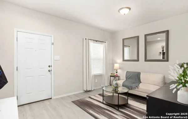 $1,795 | 13031 Heathers Sun Street, St. Hedwig, TX 78152