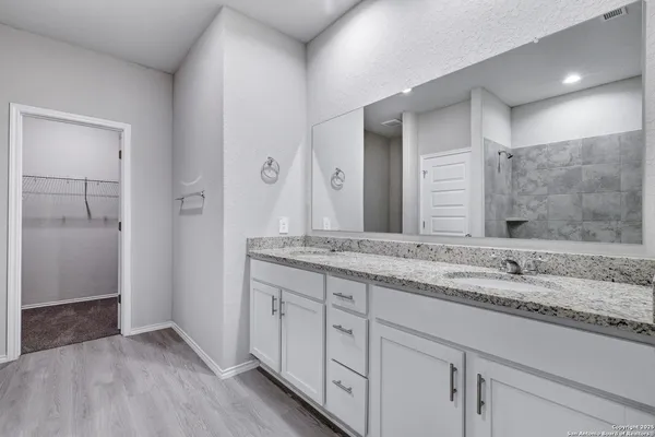 $1,795 | 13031 Heathers Sun Street, St. Hedwig, TX 78152