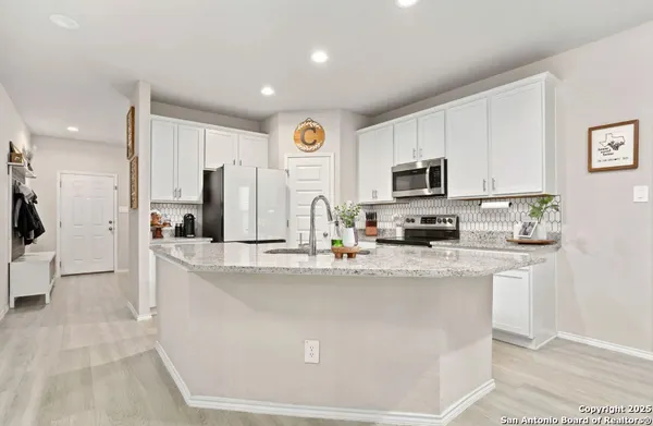 $1,795 | 13031 Heathers Sun Street, St. Hedwig, TX 78152