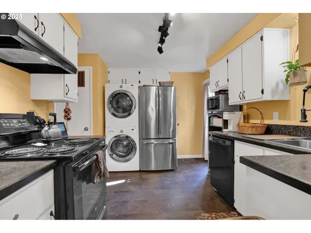 $599,000 | 1210 East 38th Avenue, Eugene, OR 97405