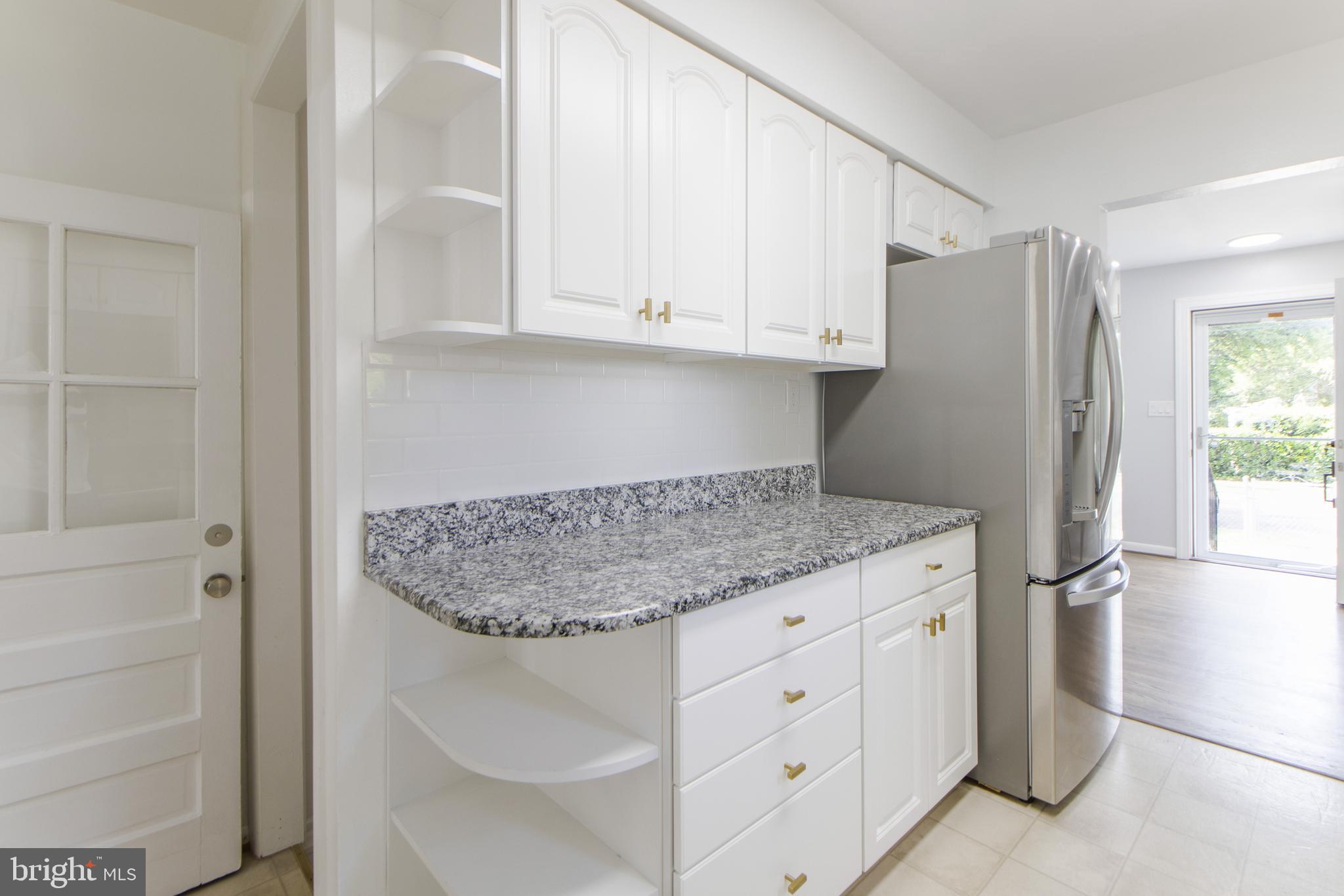 1100 Gilbert Road Rockville, MD 20851 - Photo 14 of 60 Kitchen