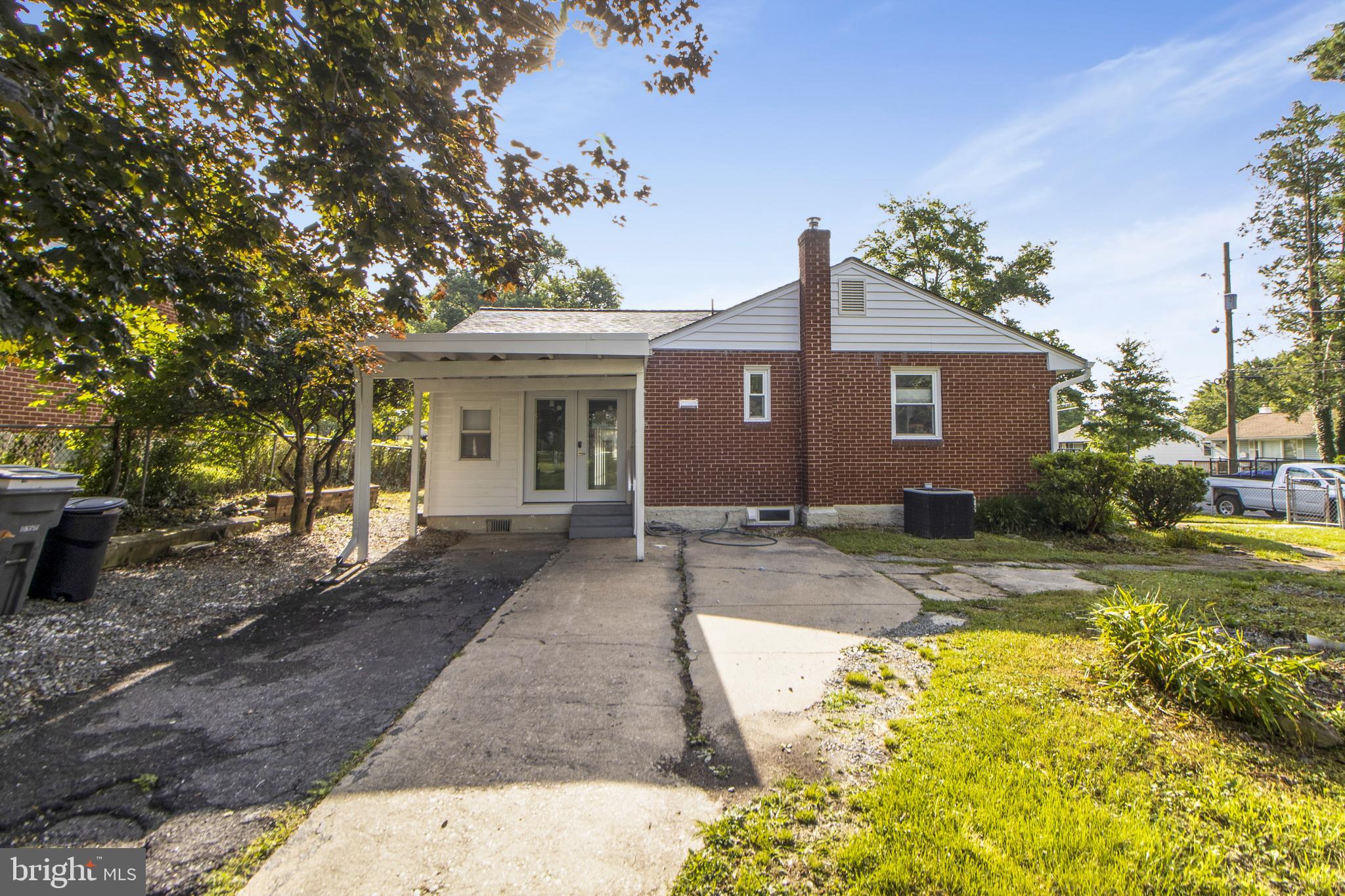 1100 Gilbert Road Rockville, MD 20851 - Photo 3 of 60 Driveway