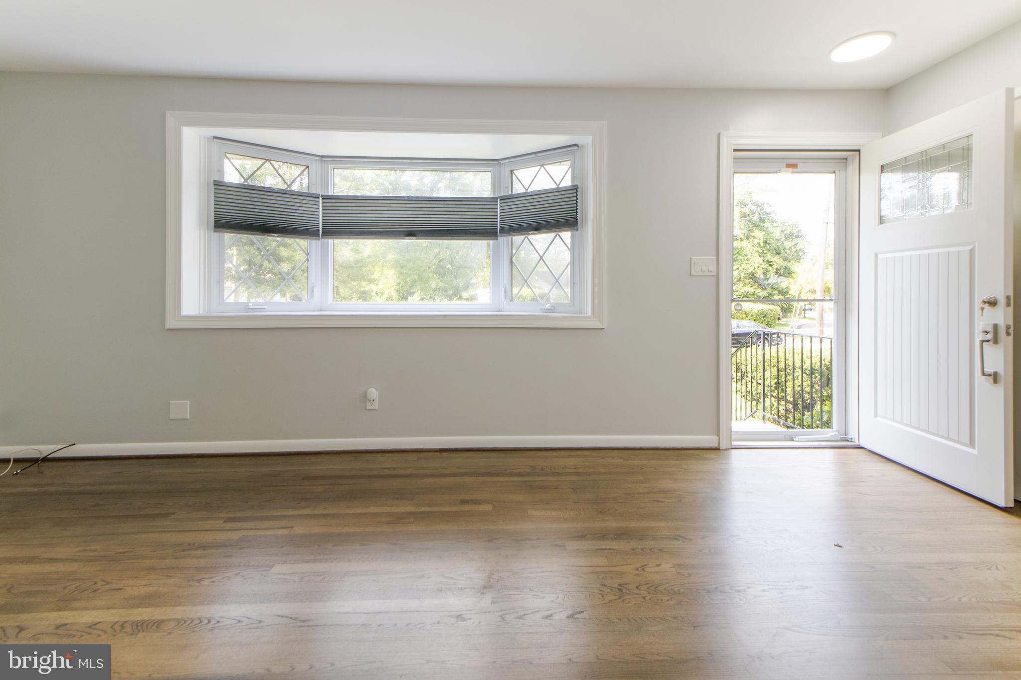 1100 Gilbert Road Rockville, MD 20851 - Photo 5 of 60 Living