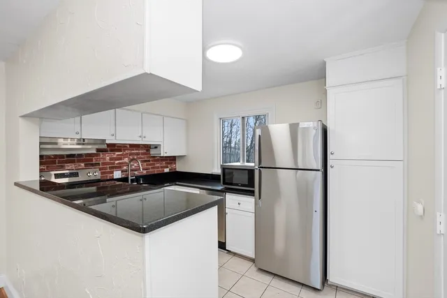 $430,000 | 25 Lionel Avenue, Unit E, Waltham, MA 02452