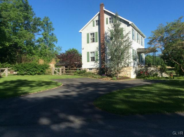4812 Mountain Road Slatington, PA 18080 - Photo 5 of 47 Gallery Image 5