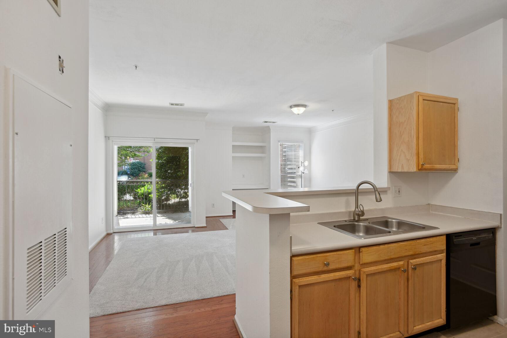 1600 Spring Gate Dr., Unit 2113 McLean, VA 22102 - Photo 5 of 15