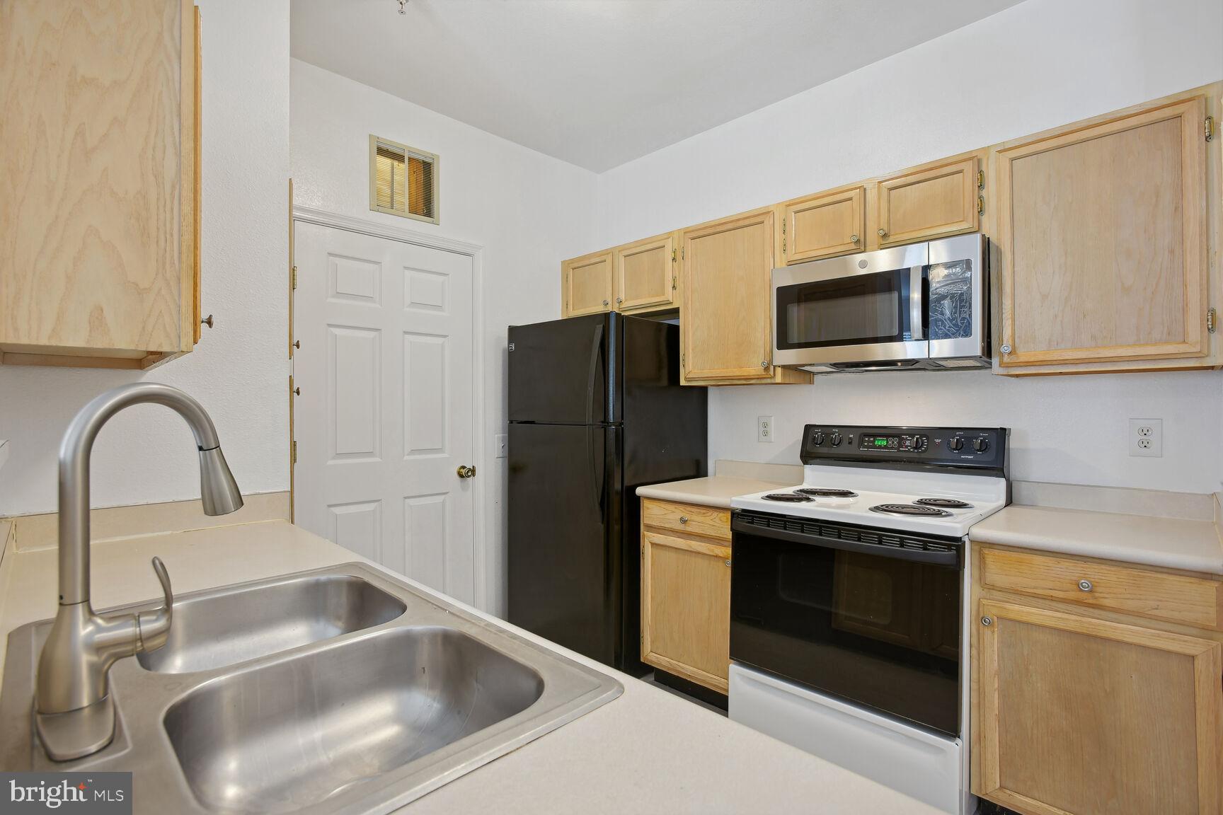 1600 Spring Gate Dr., Unit 2113 McLean, VA 22102 - Photo 9 of 15