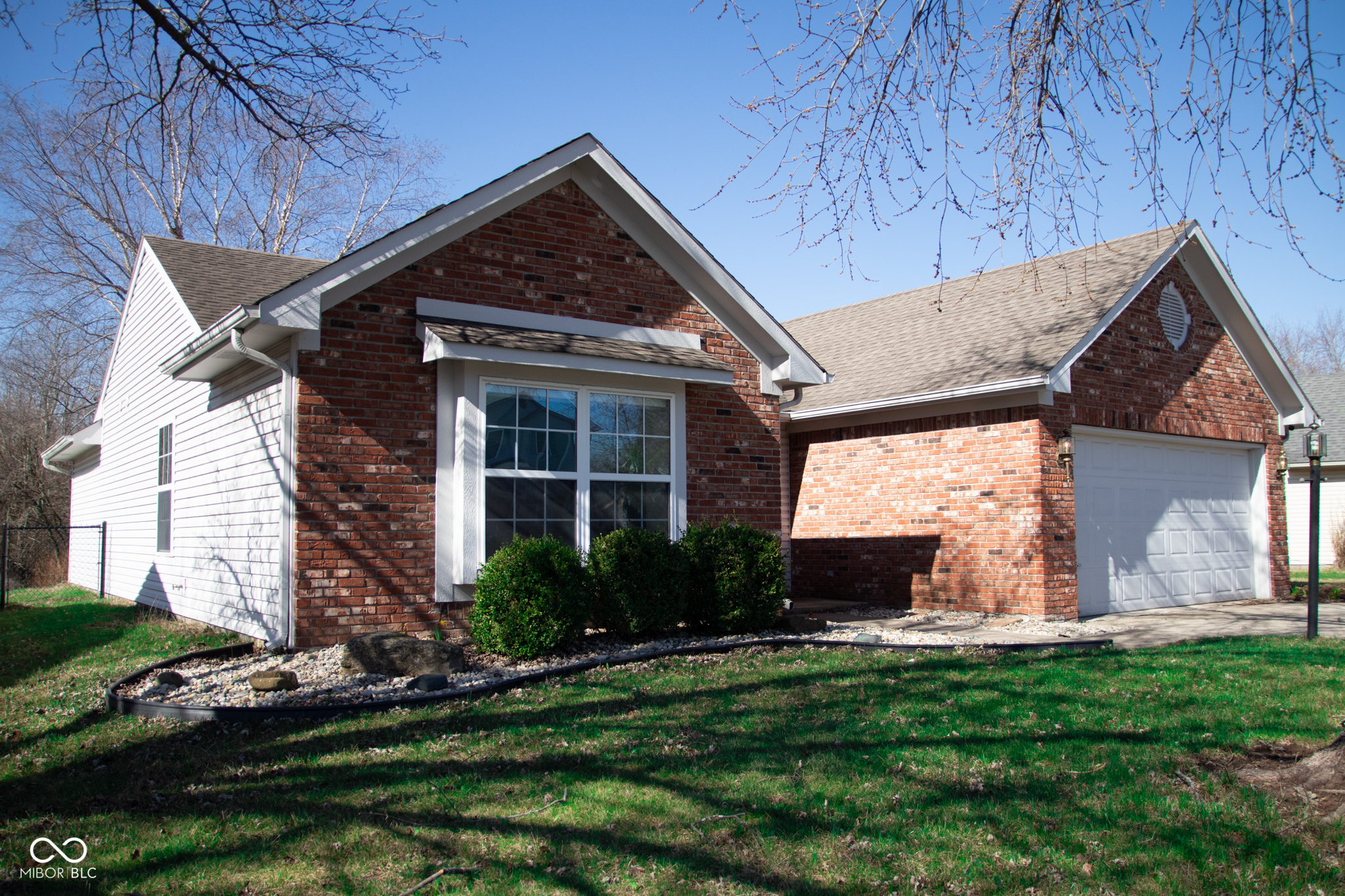 141 Brooks Bend Brownsburg, IN 46112 - Photo 2 of 27