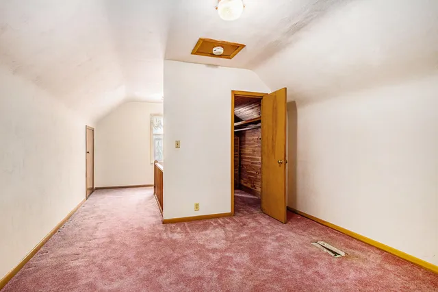 $198,900 | 405 South Lowe Street, Dowagiac, MI 49047