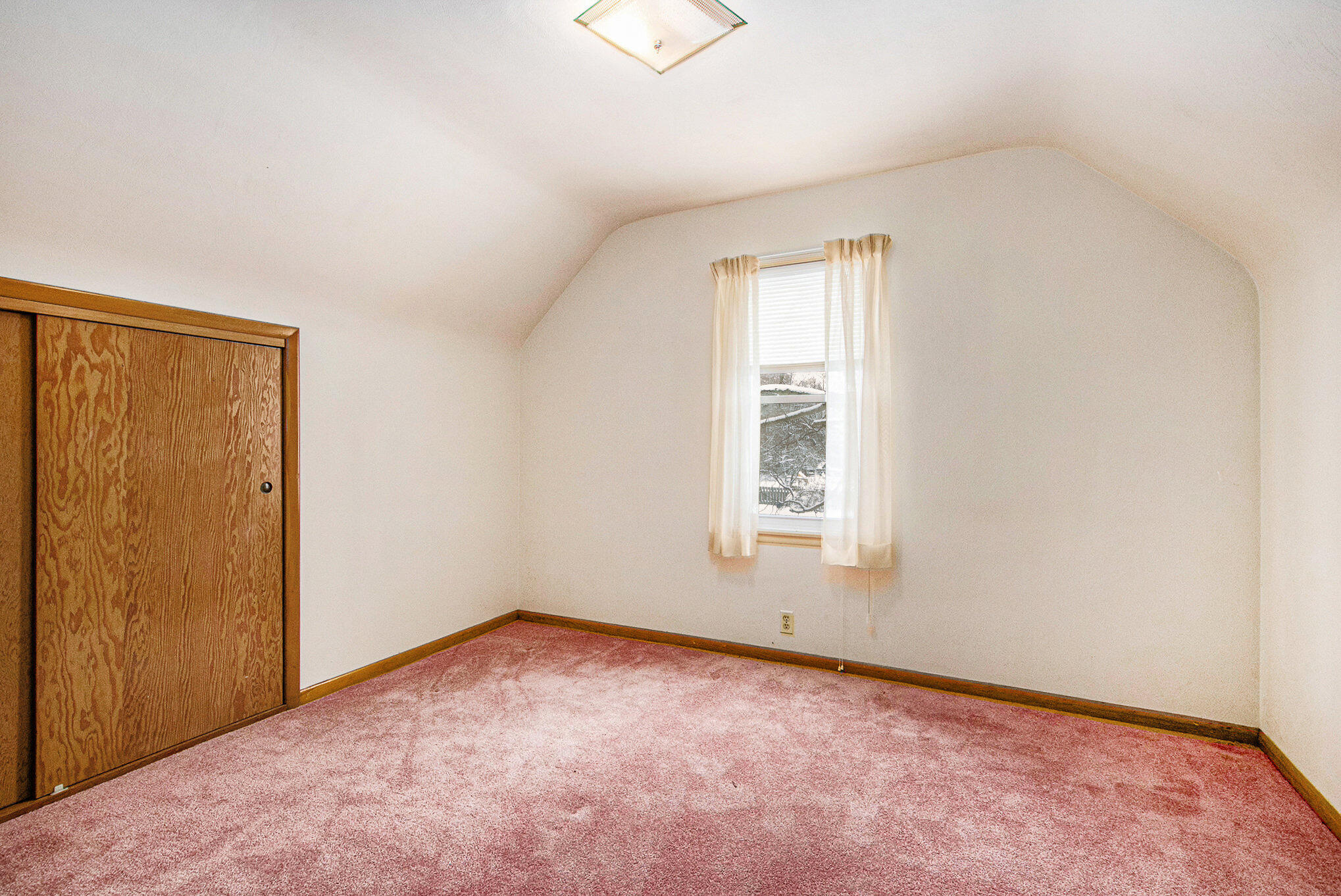 405 South Lowe Street Dowagiac, MI 49047 - Photo 18 of 29 014_file_898