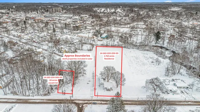 $198,900 | 405 South Lowe Street, Dowagiac, MI 49047