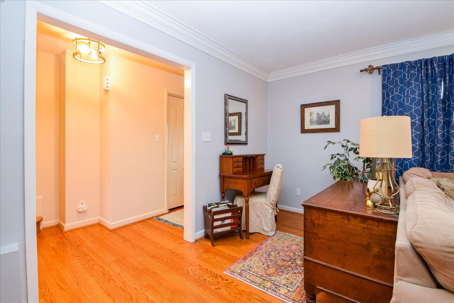 3068 Sedgefield Road Southwest Roanoke, VA 24018 - Photo 6 of 36 a room with furniture and a window