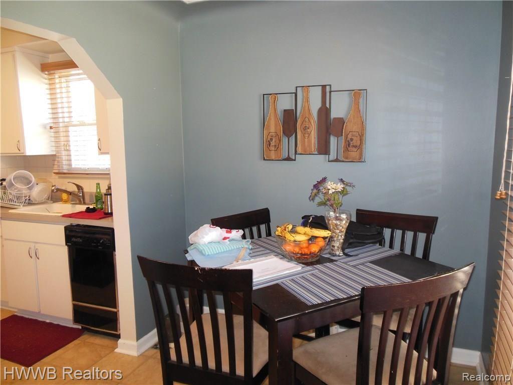 2231 Princeton Road Berkley, MI 48072 - Photo 5 of 5 BREAKFAST NOOK