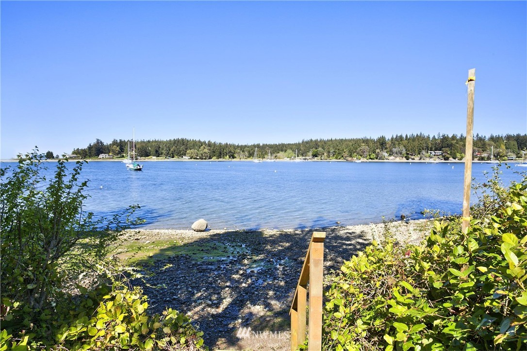 1271 Griffith Point Road Nordland, WA 98358 - Photo 7 of 25 Gallery Image 7