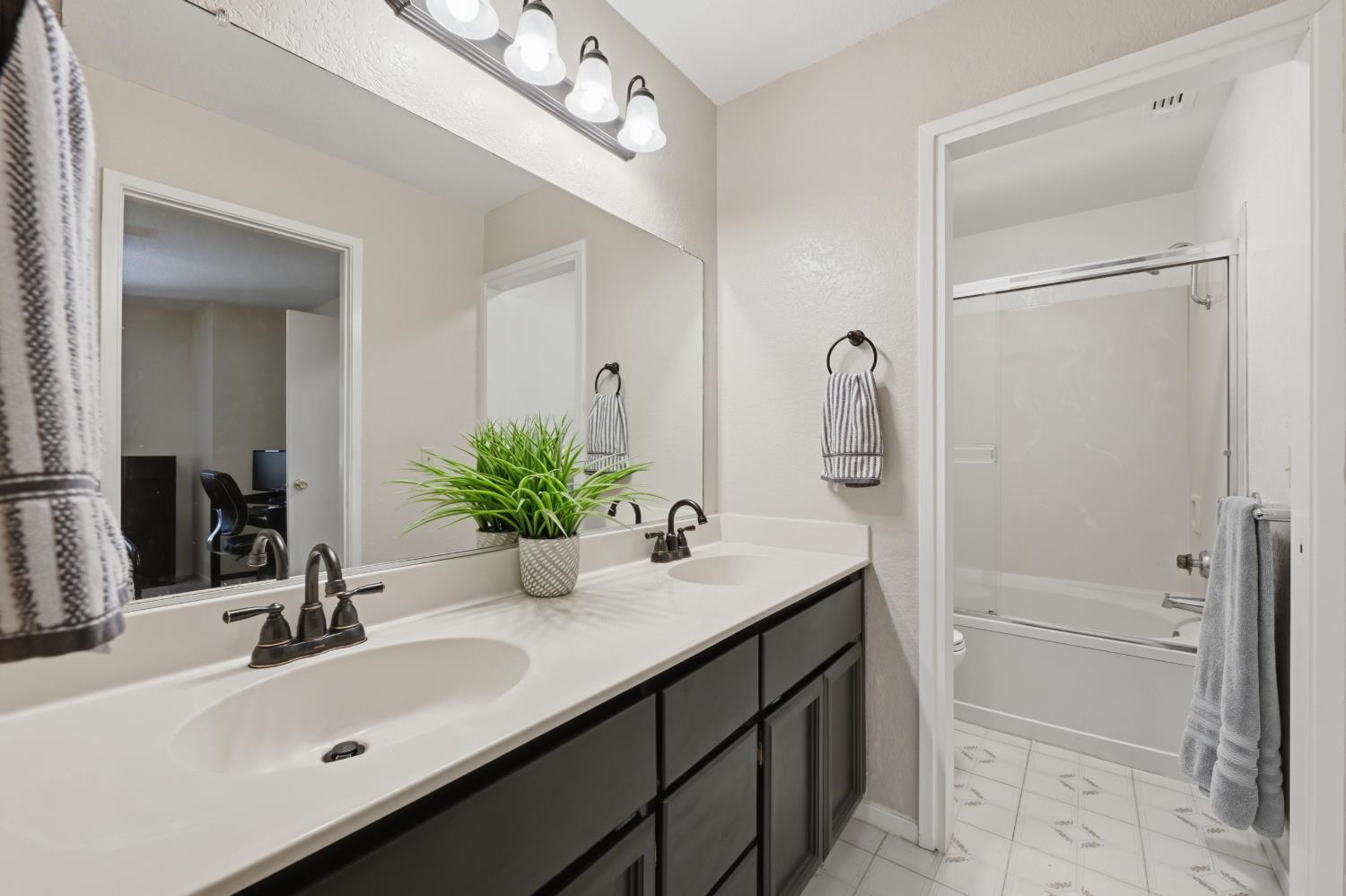 3006 Springview Meadows Drive Rocklin, CA 95677 - Photo 26 of 41