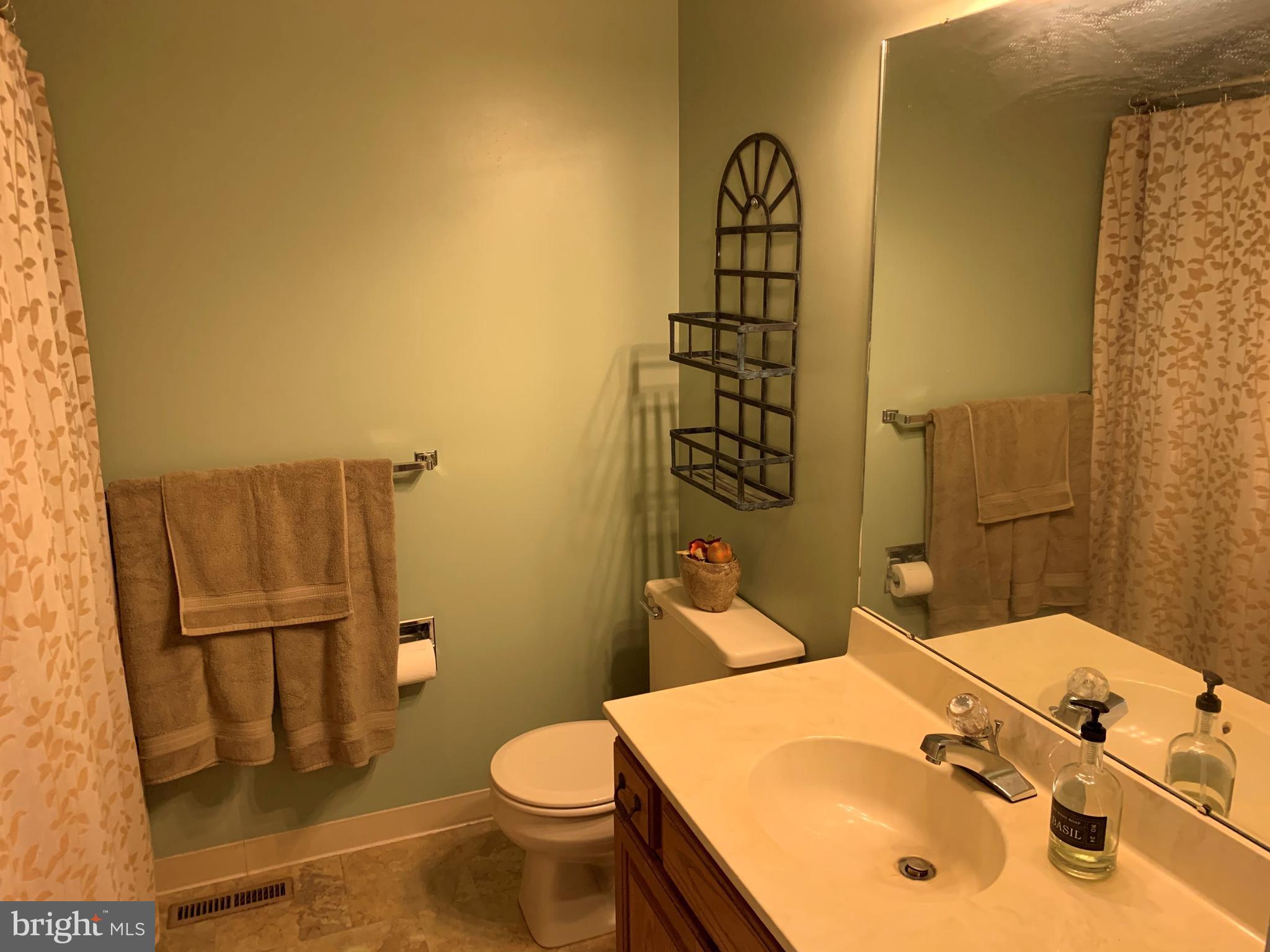 304 Regent Road Harrisburg, PA 17112 - Photo 12 of 19 Gallery Image 12