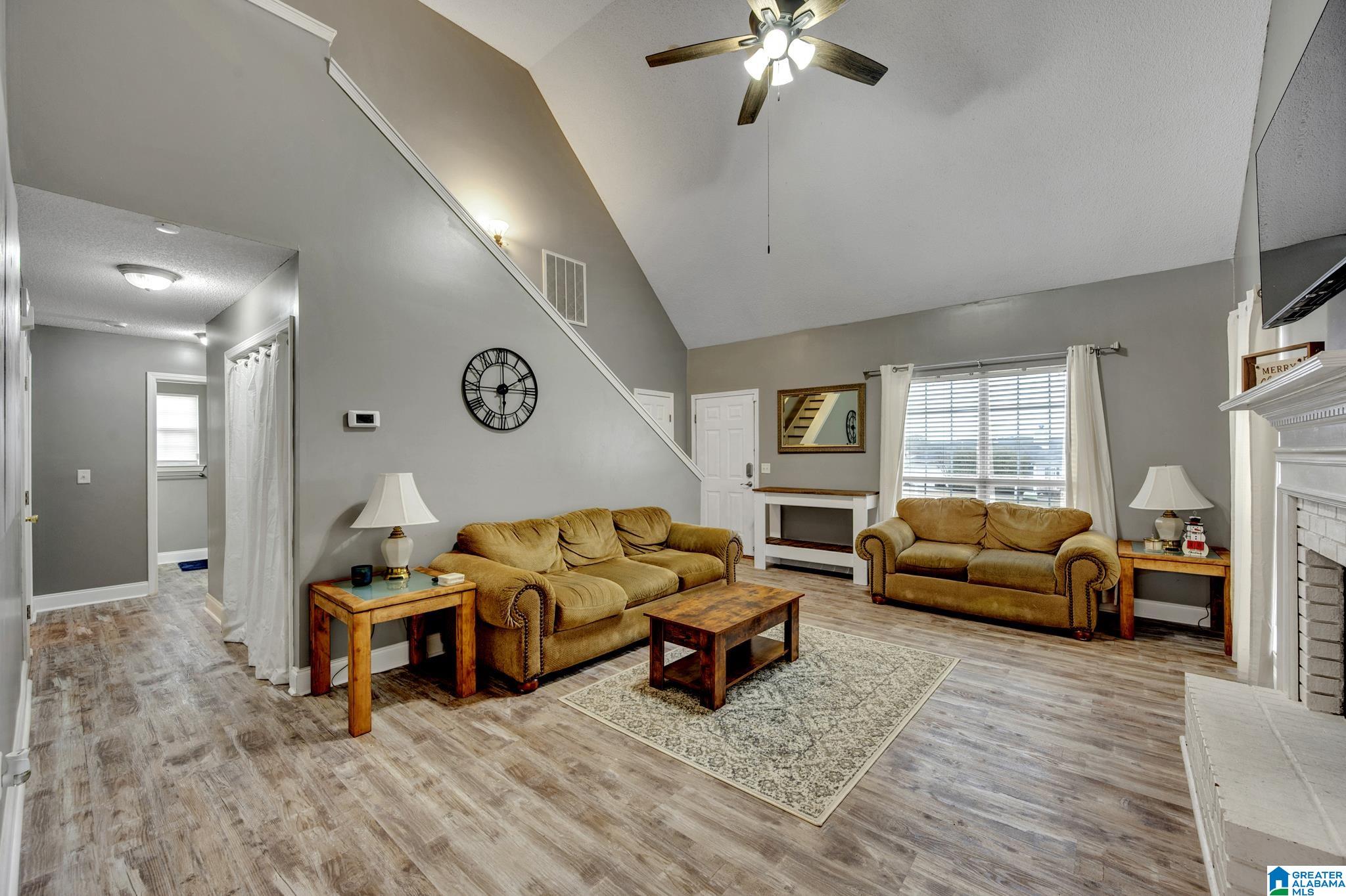 208 Stone Circle Pelham, AL 35124 - Photo 3 of 26