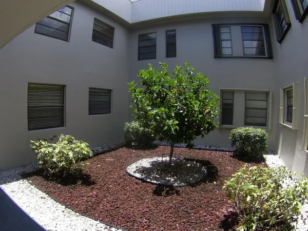 $2,800 | 22 Capri A, Delray Beach, FL 33484