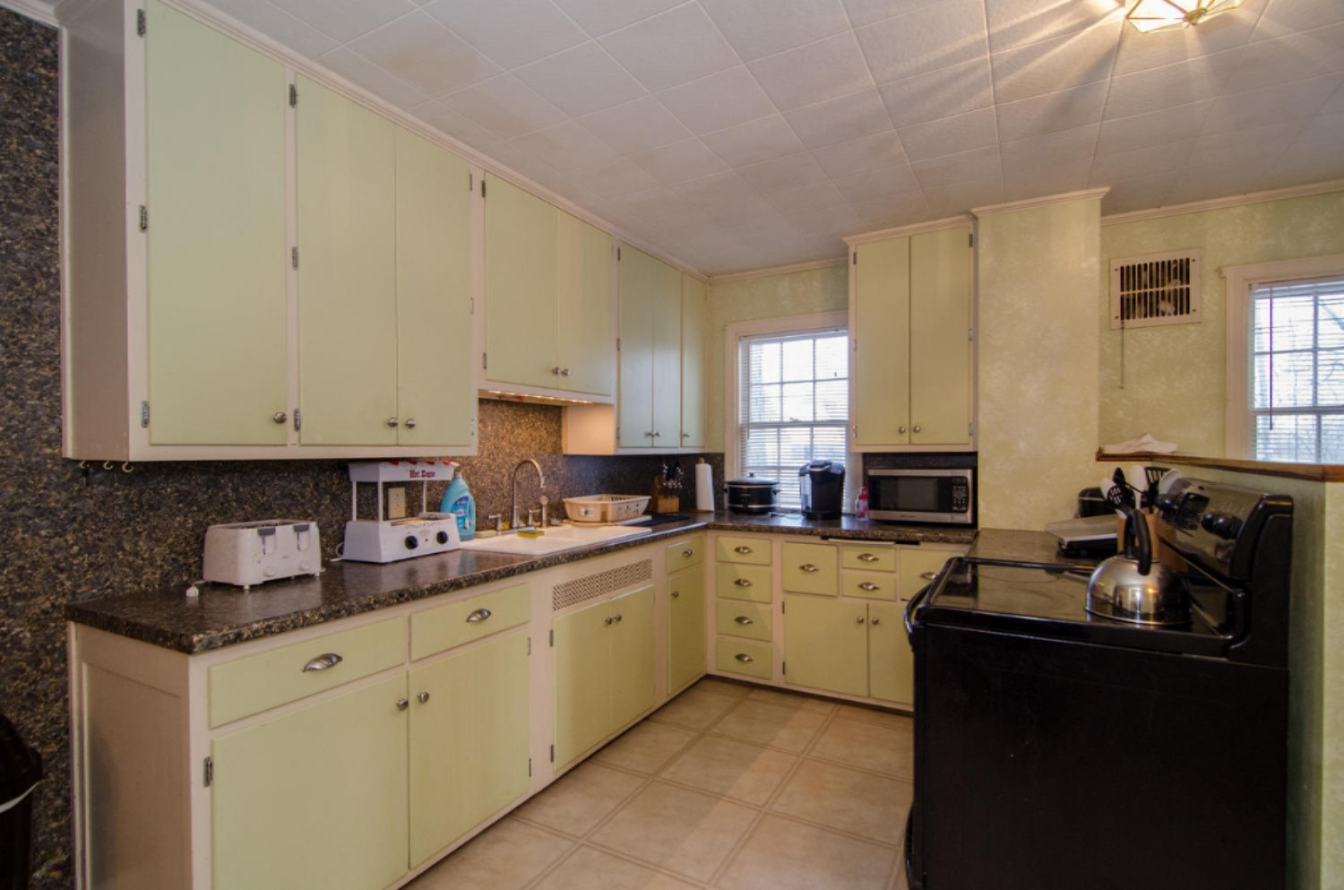 3105 Creek Road Niles, MI 49120 - Photo 8 of 25 3105 Creek Rd Niles MI 49120-large-008-1