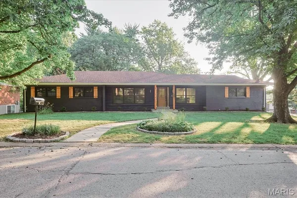 $799,999 | 45 Pricewoods Lane, St. Louis, MO 63132